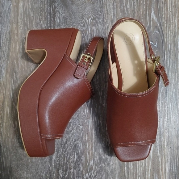 UO Faux Leather Slingback Platform Sandals - Picture 1 of 12